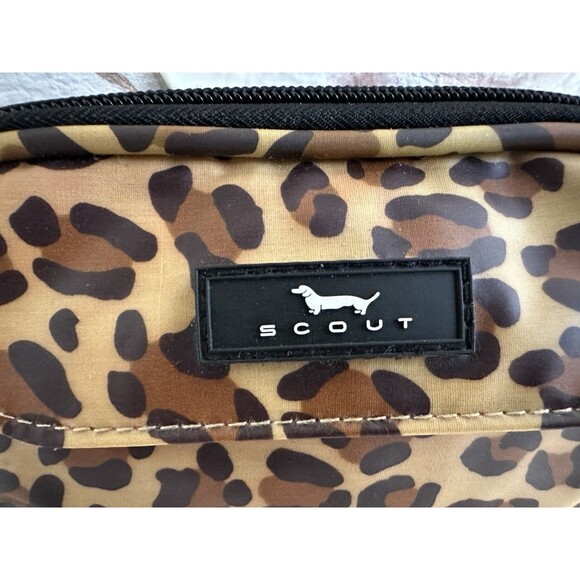 Scout women wristlet leopard print made with cotton twill size 6X3.5X1" - Picture 10 of 14